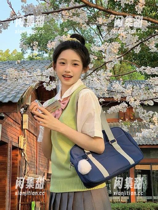 告别无聊，17吃瓜苹果版，官网白带你穿越瓜果世界，绝对好嗨哟！