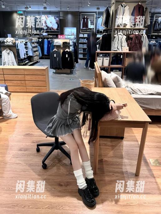 51吃瓜苹果版网址：吃瓜的艺术，点击就是一幅胶卷！