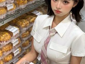 998su吃瓜，黑料无限量供应，快下载跟上！就是这么任性。