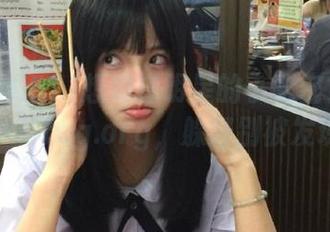 想知道明星的小秘密？下载www.51cg.org，躲好别被发现哦！