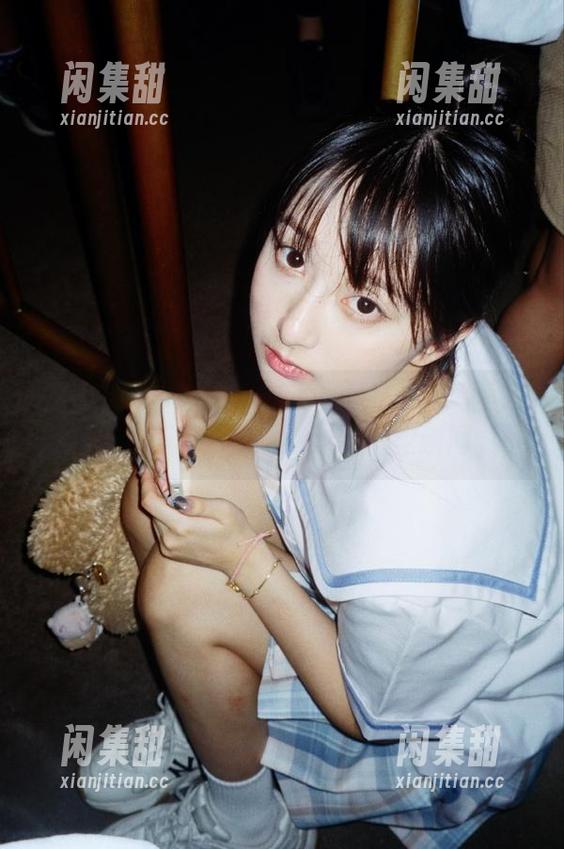 zztt87.ccm黑料直达：追星女孩的心碎历程，彼此错过的甜蜜瞬间。