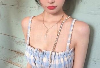 在线吃瓜网苹果版：打破次元壁，瓜皮自由显形！