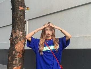 吃瓜网最新动态：热心朝阳群众的八卦时刻，瓜的热度只增不减，有没有觉得挺上头的？