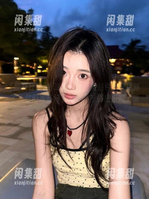 听说黑料社区网站今天又更新了，你们准备好下载了吗？别把瓜漏了哦！