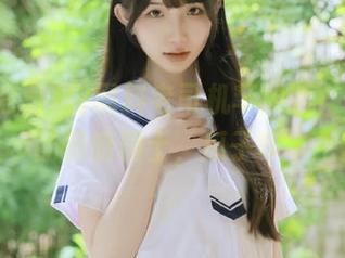 黑料老司机苹果版，真是个永不止步的黑暗骑士，瓜子牢牢把握中！